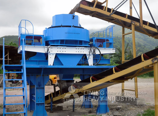 gyratory crusher works